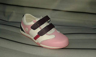 Кросівки для дівчинки BG 31