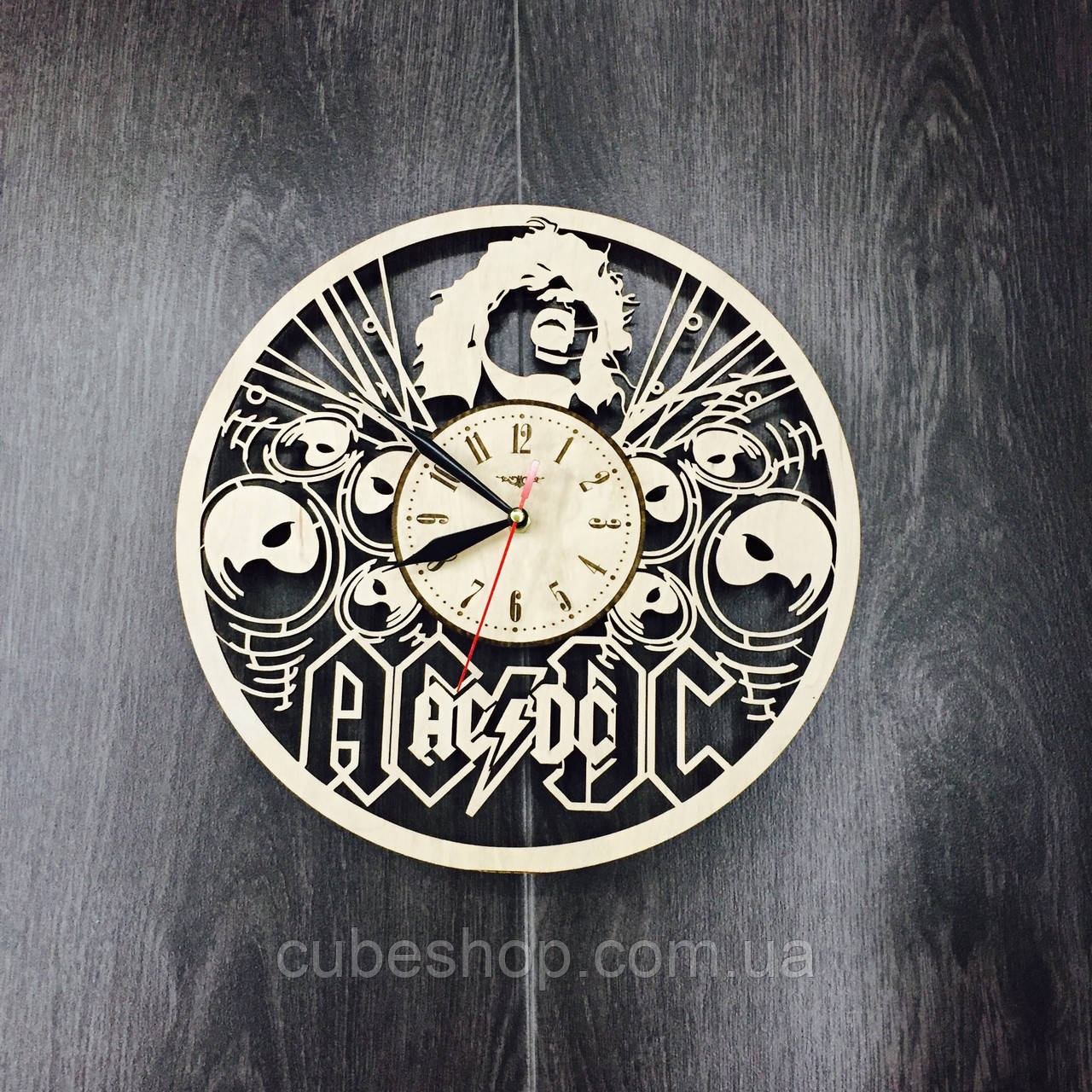 Дерев'яний настінний годинник AC/DC, фото 1
