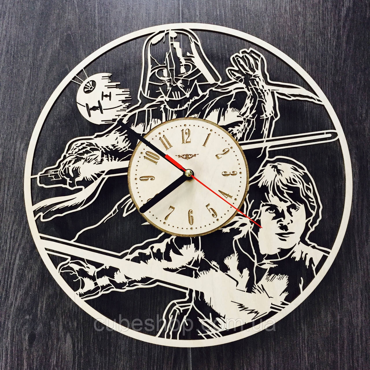 Дерев'яний настінний дерев'яний годинник Зоряний Війни — Скайвокер, фото 1