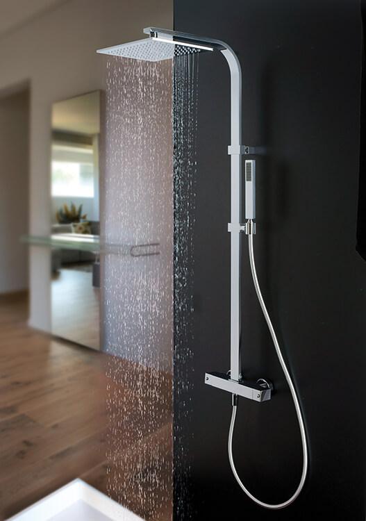 душова система з верхнім душем