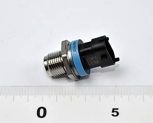 Датчик тиску подачі палива на Renault Master II 2006->2010, 2.5 dCi — Renault (Оригінал) - 166384578R