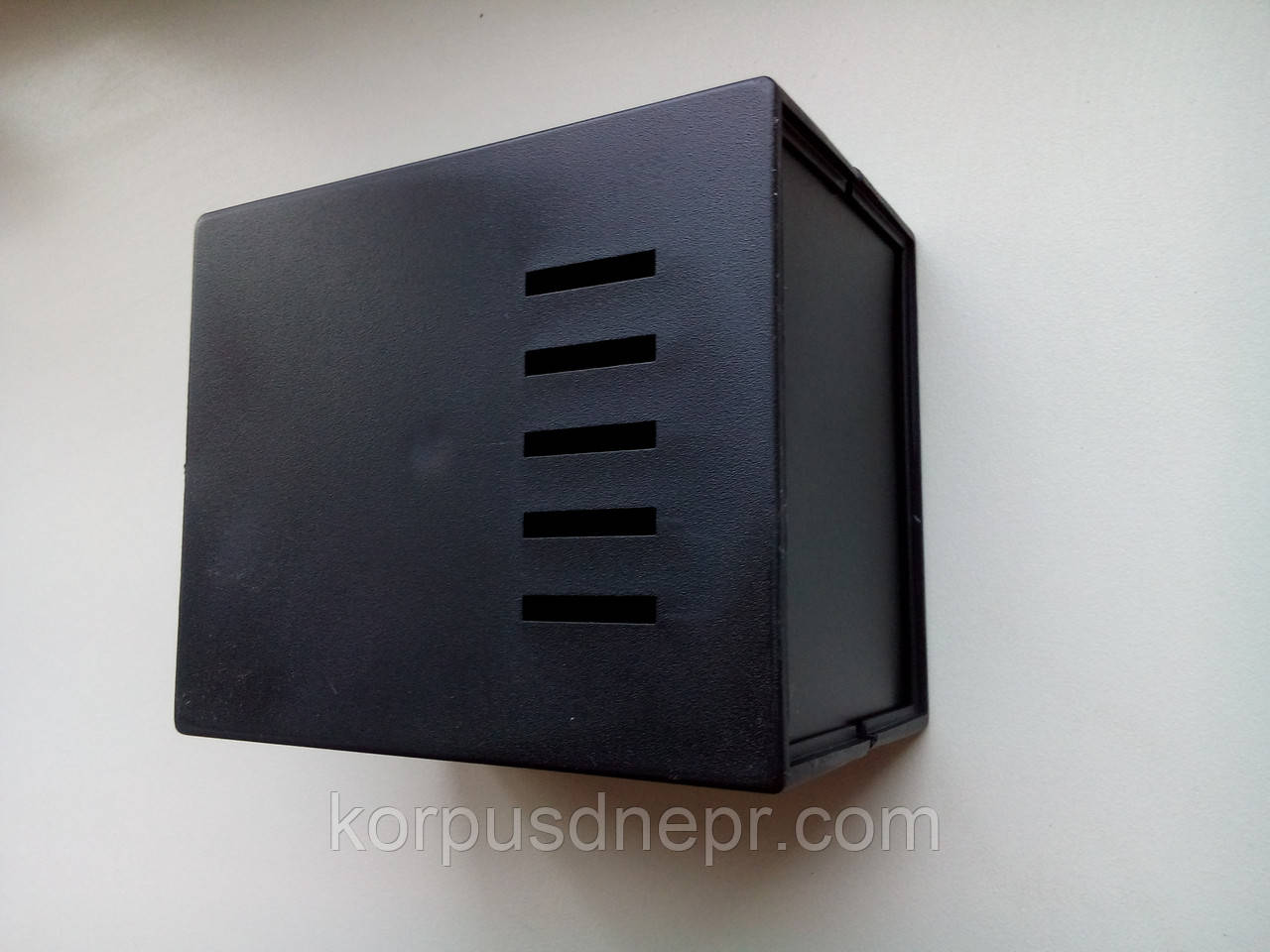 Корпус Z3AW для електроніки 110х90х69