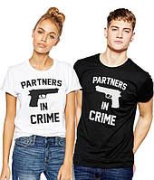 Футболки с принтом partners in crime