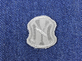 Нашивка New York колір світло-сірий 29x35 мм