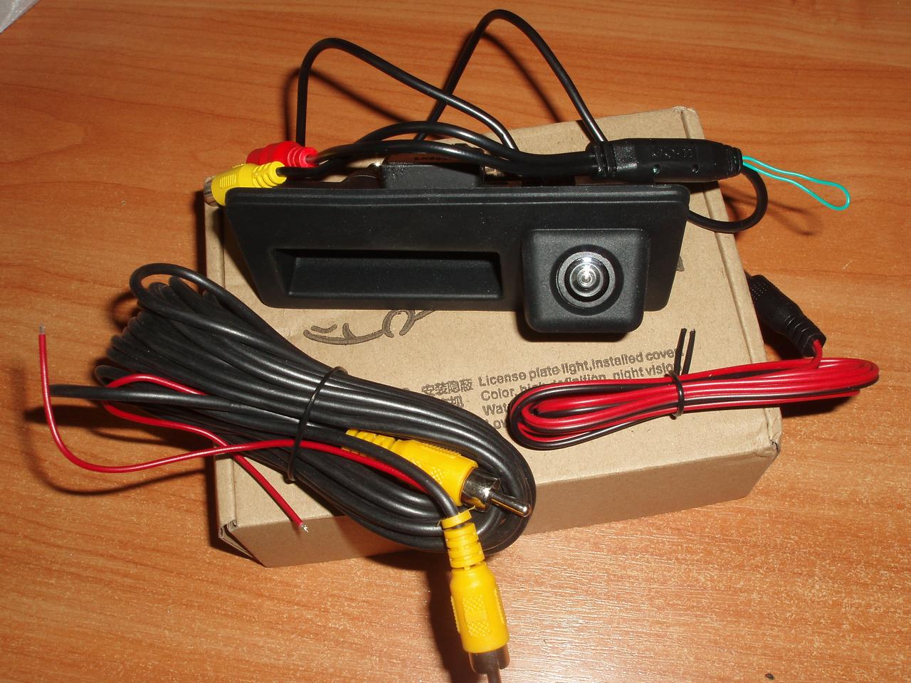 Камера HD night Vision заднього огляду штатна (кнопка багажника) VW Volkswagen Passat B5 Tiguan 2008+ Touareg II