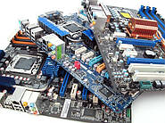 Материнська плата – основа вашого комп'ютера