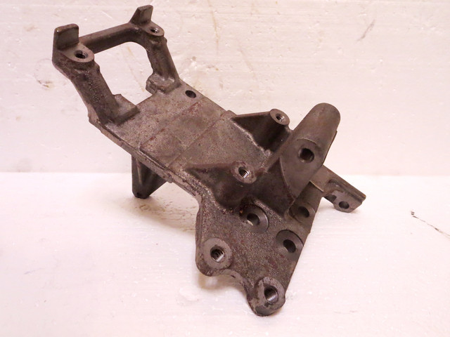 кронштейн крепления генератора с ГУР на Сенс