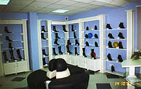 Обладнання для магазинів взуття