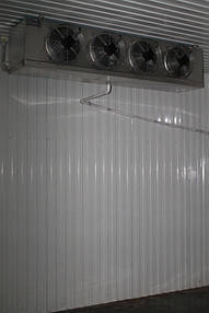 Холодильна камера для охолодження та зберігання продуктів із температурним режимом 0..+4С 3