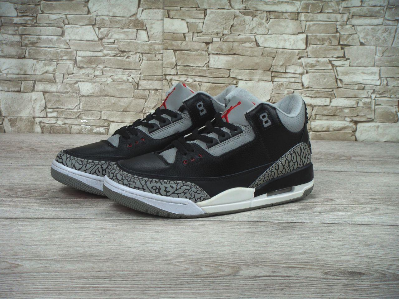 Чоловічі баскетбольні кросівки Nike Air Jordan 3 Retro Black/Grey