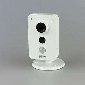 Внутрішня IP-відеокамера DAHUA DH-IPC-K35AP (3Мп)