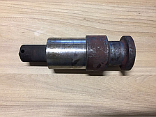 Шкворінь напівпричепа 5245-2704042