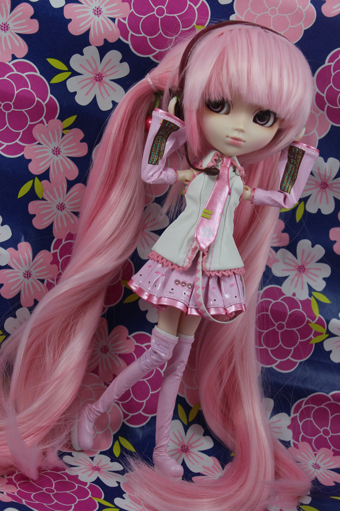 Лялька Пуліп Вокалоїд Сакура Міку Sakura Miku Pullip