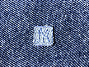 Нашивка New York квадрат колір синій джинс 20x20 мм