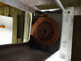 Первый слой краски  ( используем Śnieżka ) после грунтовочных работ 