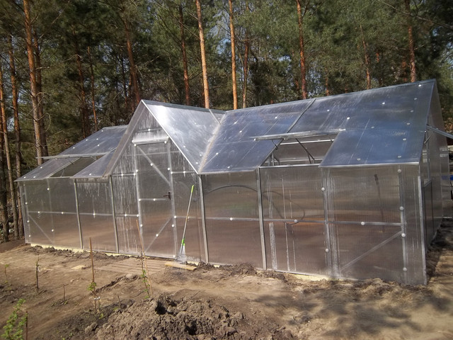 теплицы двускатные в Полтаве теплицы двускатные в Полтаве