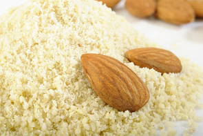 Мигдальні пластівці і борошно