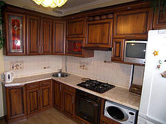 Это ещё одна наша работа - кухня из натурального дерева. Как основной материал использованы дубовые фасады с нанесённой патиной и лаком.
Получить более детальную консультацию можно по номеру 097 357 47 48