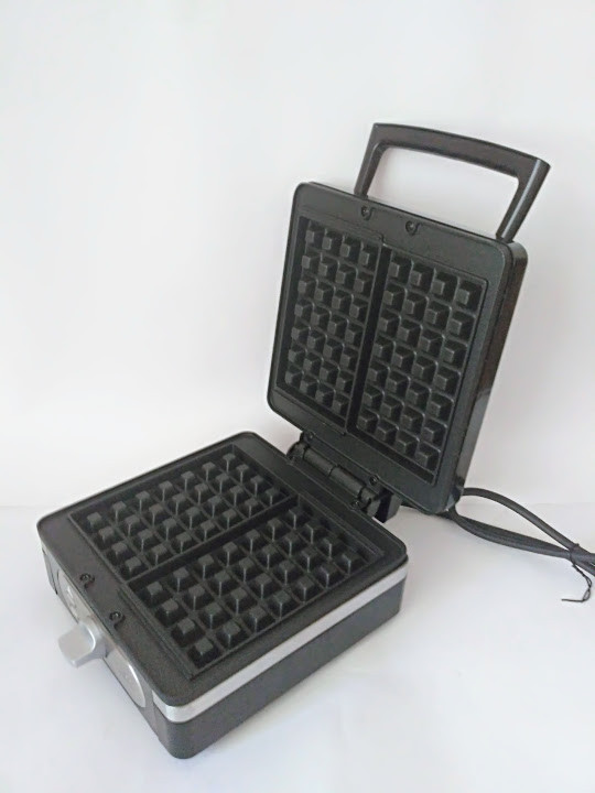 Вафельниця MPM MGO-24 1400 Вт