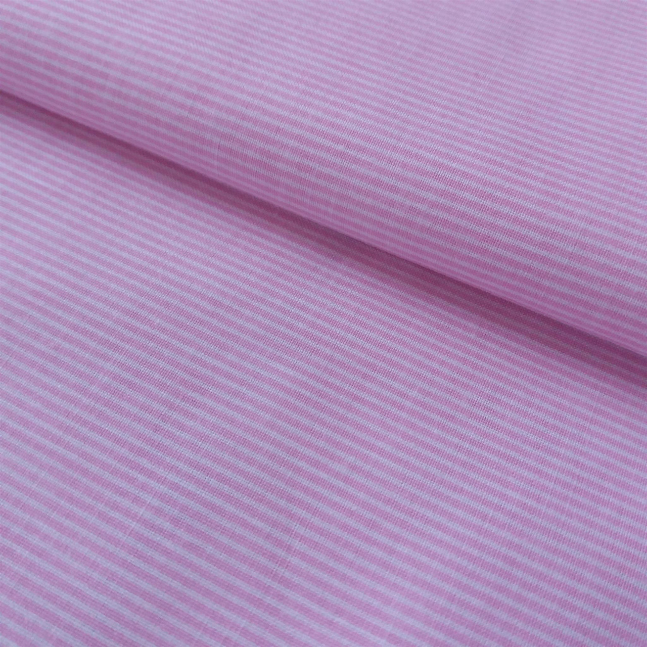Тканина c дрібної рожевою смужкою