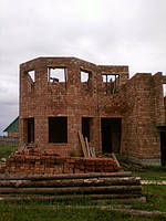 Споруджуваний будинок