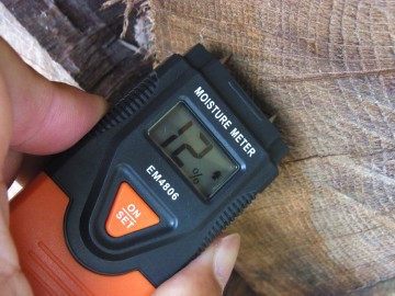 Вологомір деревини STIHL EM4806 ( деревина: 6 ~ 42%; будівельні матеріали: 0,2...2,0% )