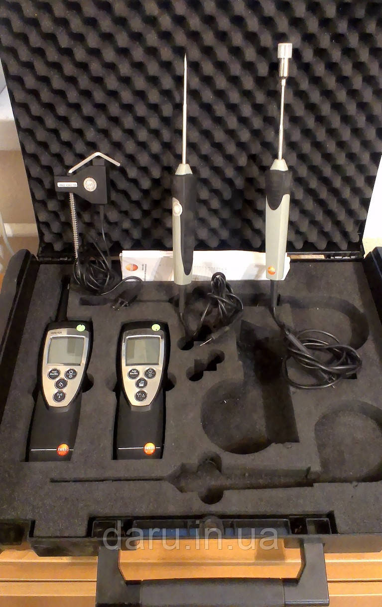 Комплект термогігрометр Testo 625 і термометр з 3 змінними зондами Testo 922 (-50...+1 000 °C) в Кейсі. Німеччина