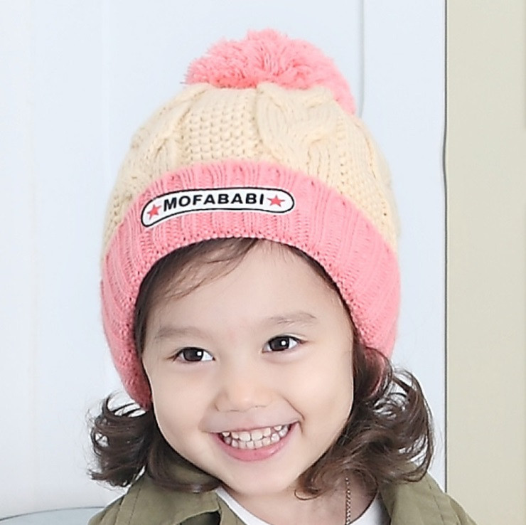 Шапочка дитяча зимова з бубоном для дівчинки