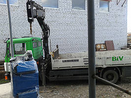 погрузка манипулятором котел твердотопливный Thermotehnik 35 кВт (вес 500 кг)