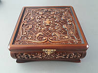 Скринька квадратна з візерунком (220х220х90)