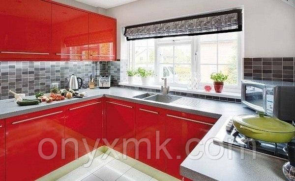 П-подібна кухня у Окна