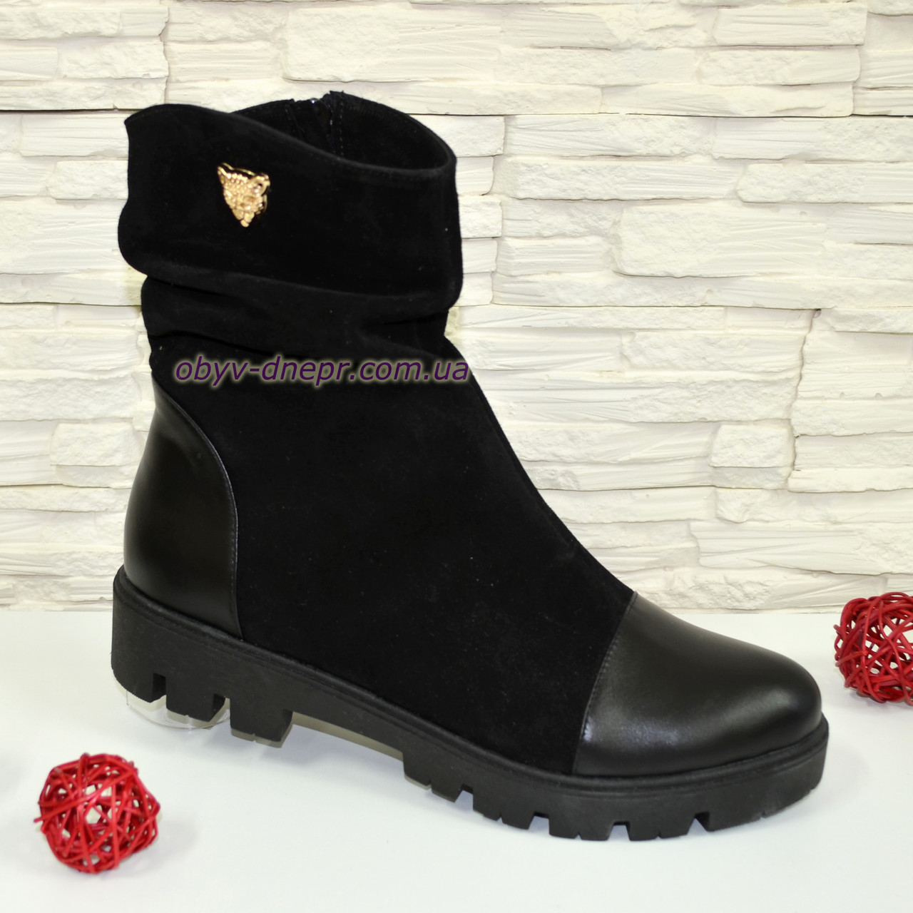 Черевики жіночі замшеві чорні на тракторній підошві, фото 1