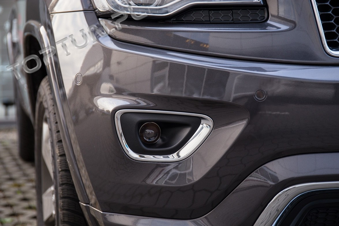 Накладки передних противотуманок Jeep Grand Cherokee WK2 к версии Altitude