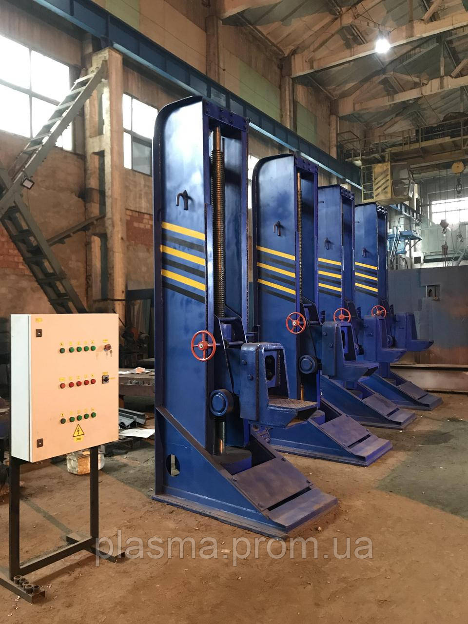 Домкрати залізничні тепловозні ДТ-30, ДТ-40