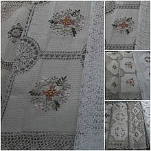 Праздничная скатерть на столик, ажур, вышивка лентами, ручн.раб, 120х160 см., 460/410 (цена за 1 шт. + 50 гр.)