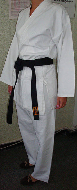 

Кимоно карате средней плотности 130см.