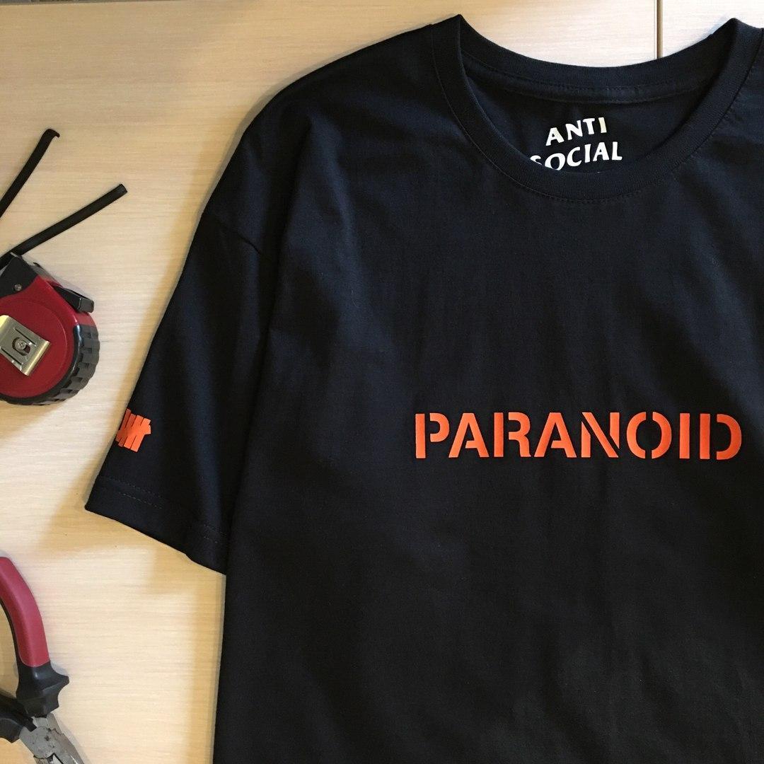 Футболка жіноча Undefeated Paranoid бірка ASSC XS
