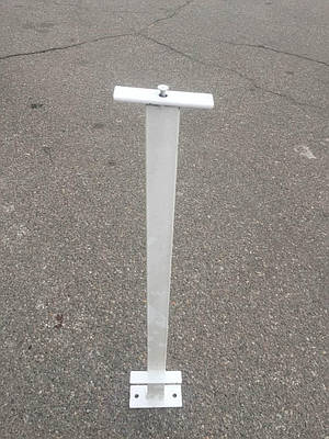 Кронштейн підлоговий для сталевих радіаторів