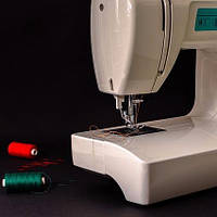 Які нитки використовувати для швейних машин? Це важливо!