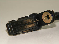 Датчик ABS задній на Рено Майстер II - RENAULT (Оригінал) 8200274801