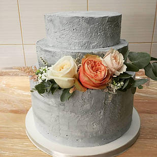 Найкращий весільний торт у сірому кольорі 