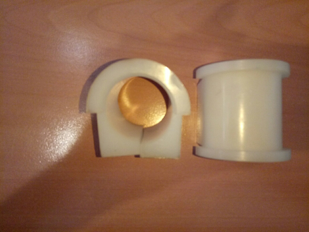 Подушка стабілізатора переднього