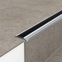 Алюмінієві порогові планки з антискользьовою гумовою вставкою