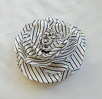 Брошь из белой ткани ручной работы цветок "Роза Полосатое Чудо"