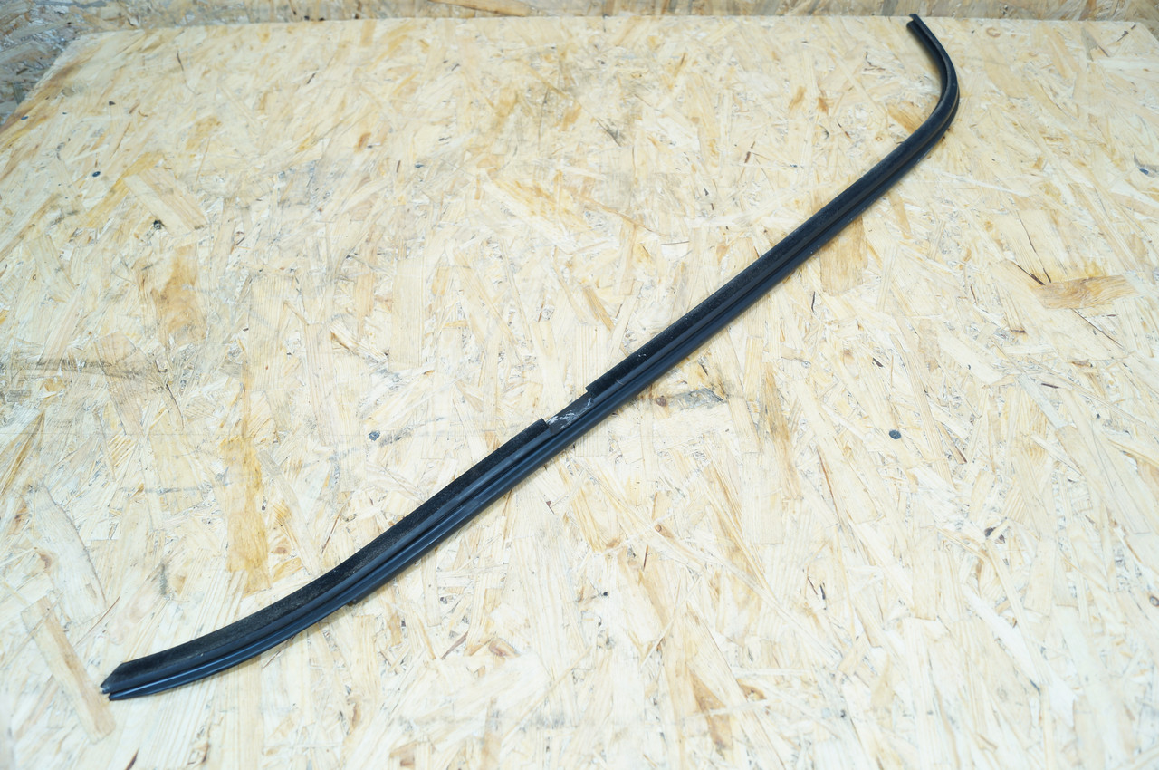 Уплотнительная Резинка Стекла Двери Рено Трафик 2. Передняя/Левая ...