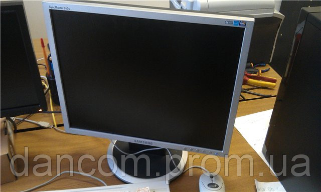 Монітор 19" Samsung 940N бу