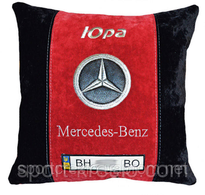 Подушка сувенірна в машину з логотипом мерседес Mercedes