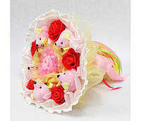 Букет из игрушек Мишки 5 розовые с коралловыми розами
