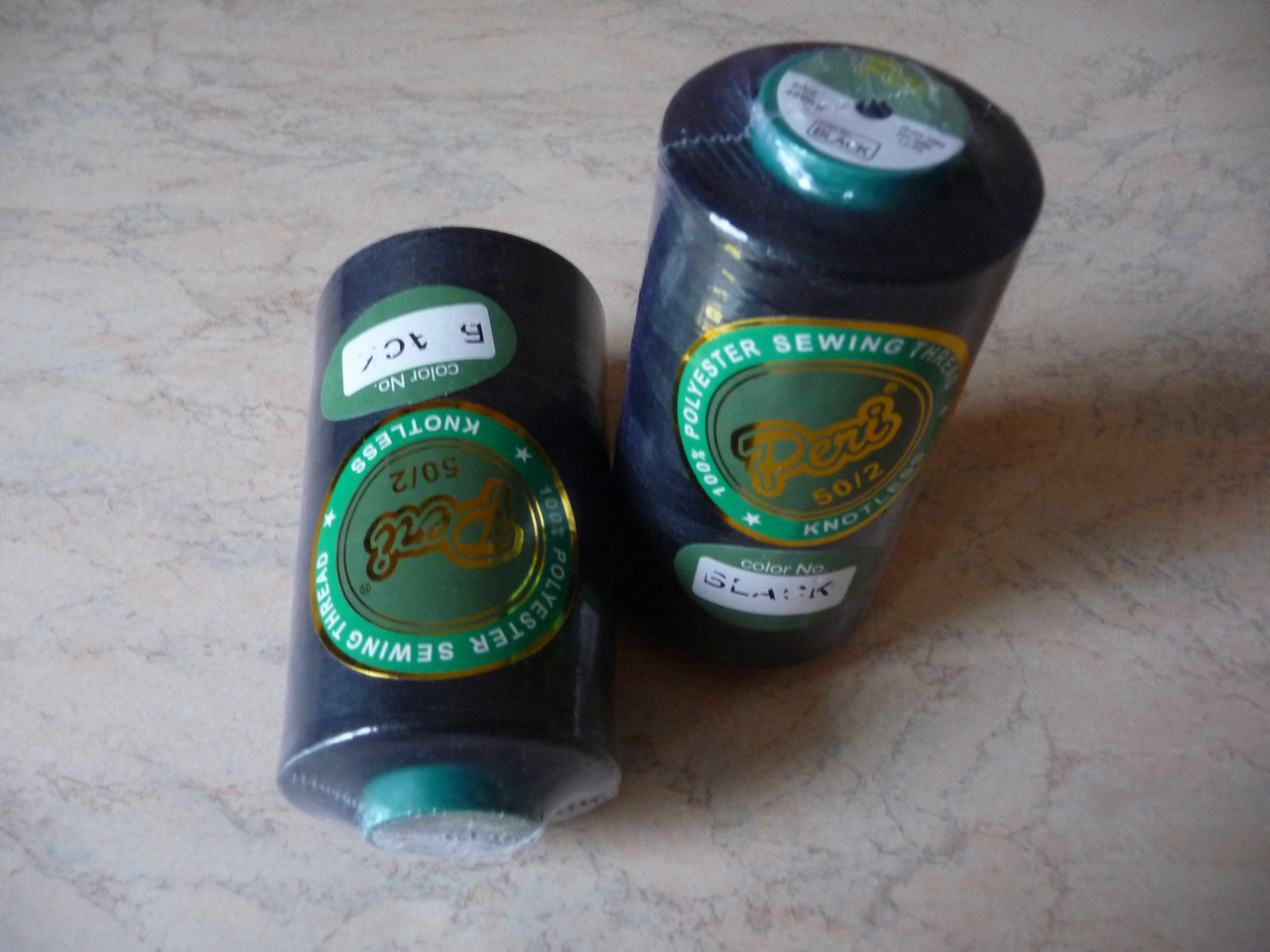 Нитки швейні чорні №39 поліестер 4000 ярдів, фото 1