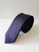 Вузька фіолетова краватка
